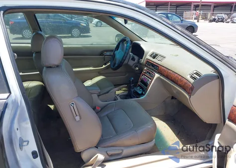 1998 Acura Cl 2.3 из США, поврежденный, VIN 19UYA3143WL001199